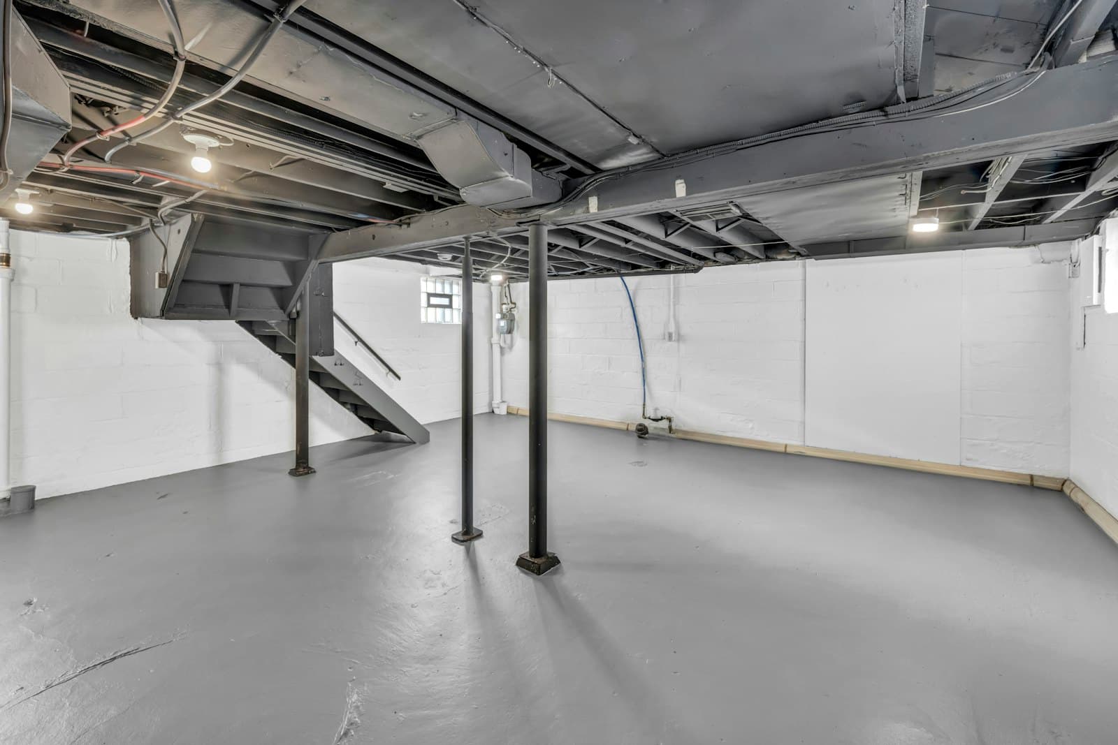 Clean, dry unfinished basement